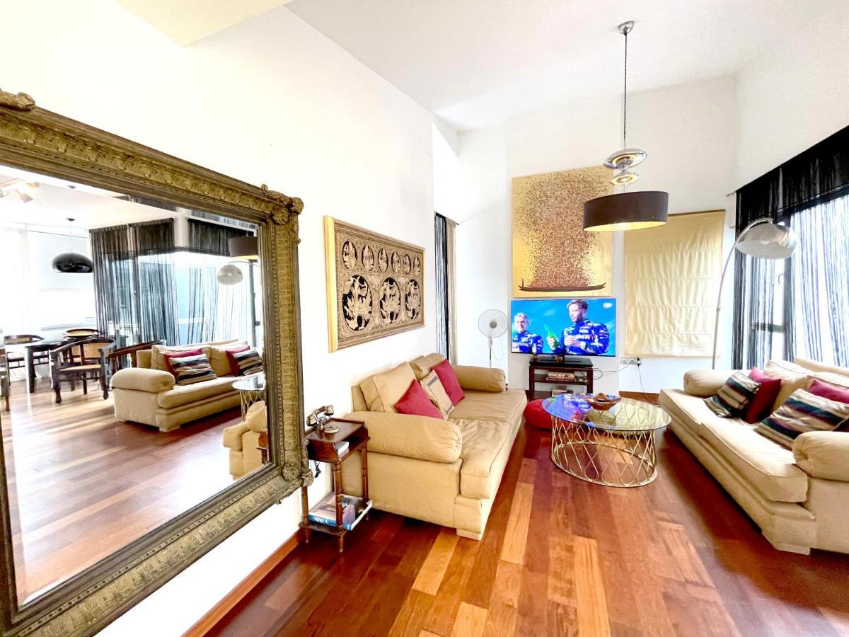 Atico En Plaza De La Constitucion 3 Bedrooms Малага Екстер'єр фото